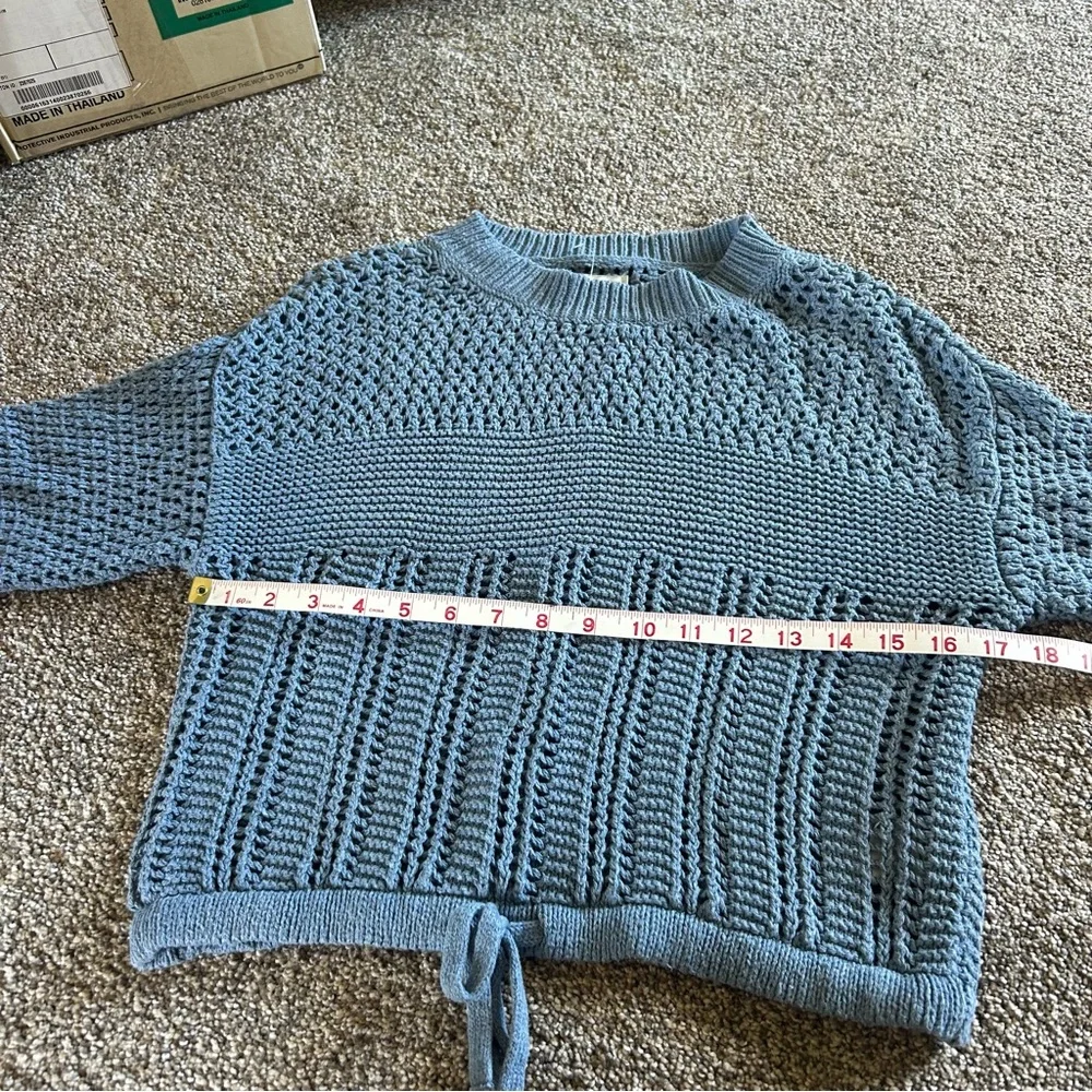 [American Eagle] Knit Cropped Blue Sweater w Balloon Sleeves